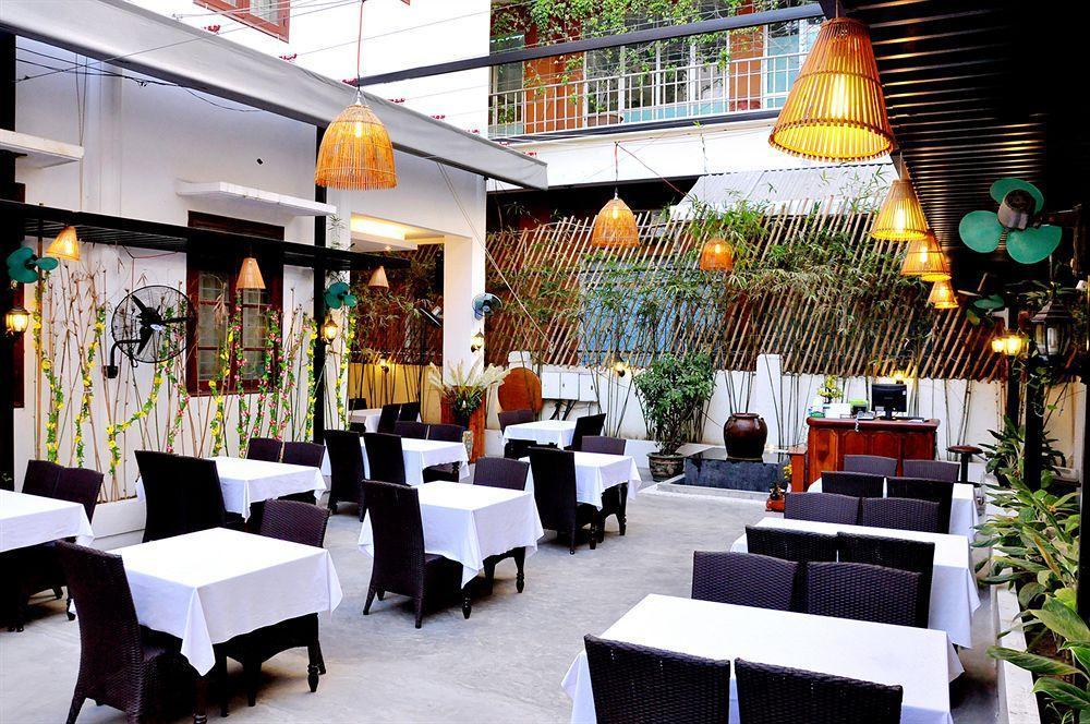 Oyo 381 Tuyet Mai Hotel Nha Trang Bagian luar foto