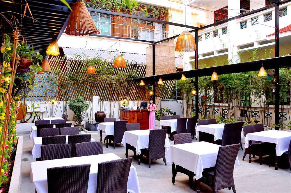 Oyo 381 Tuyet Mai Hotel Nha Trang Bagian luar foto