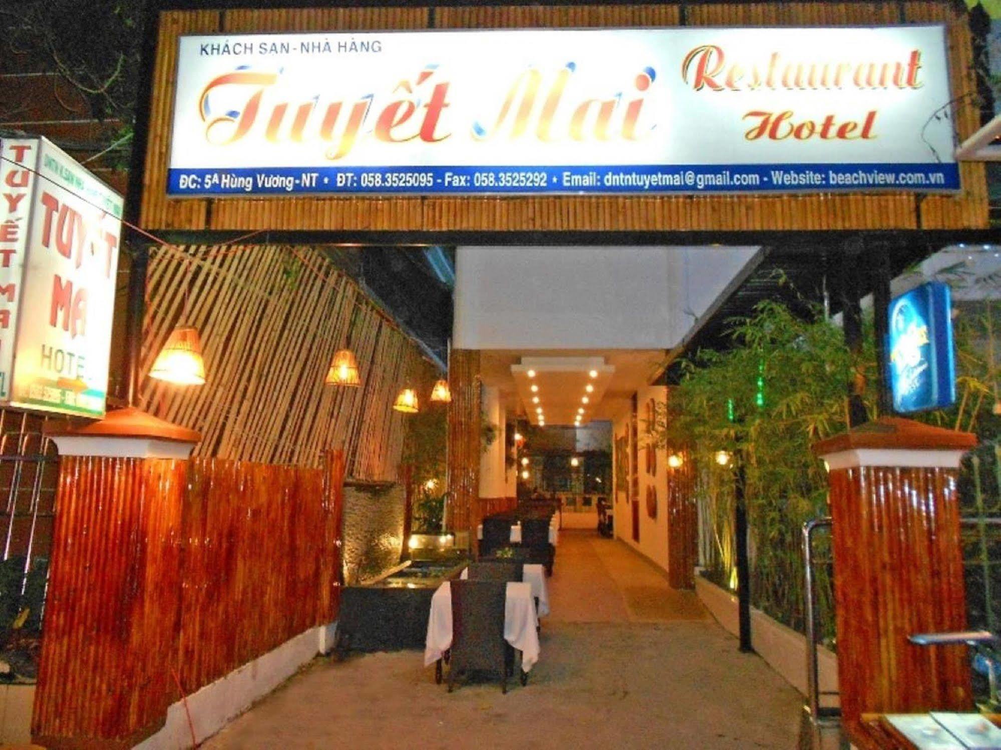 Oyo 381 Tuyet Mai Hotel Nha Trang Bagian luar foto