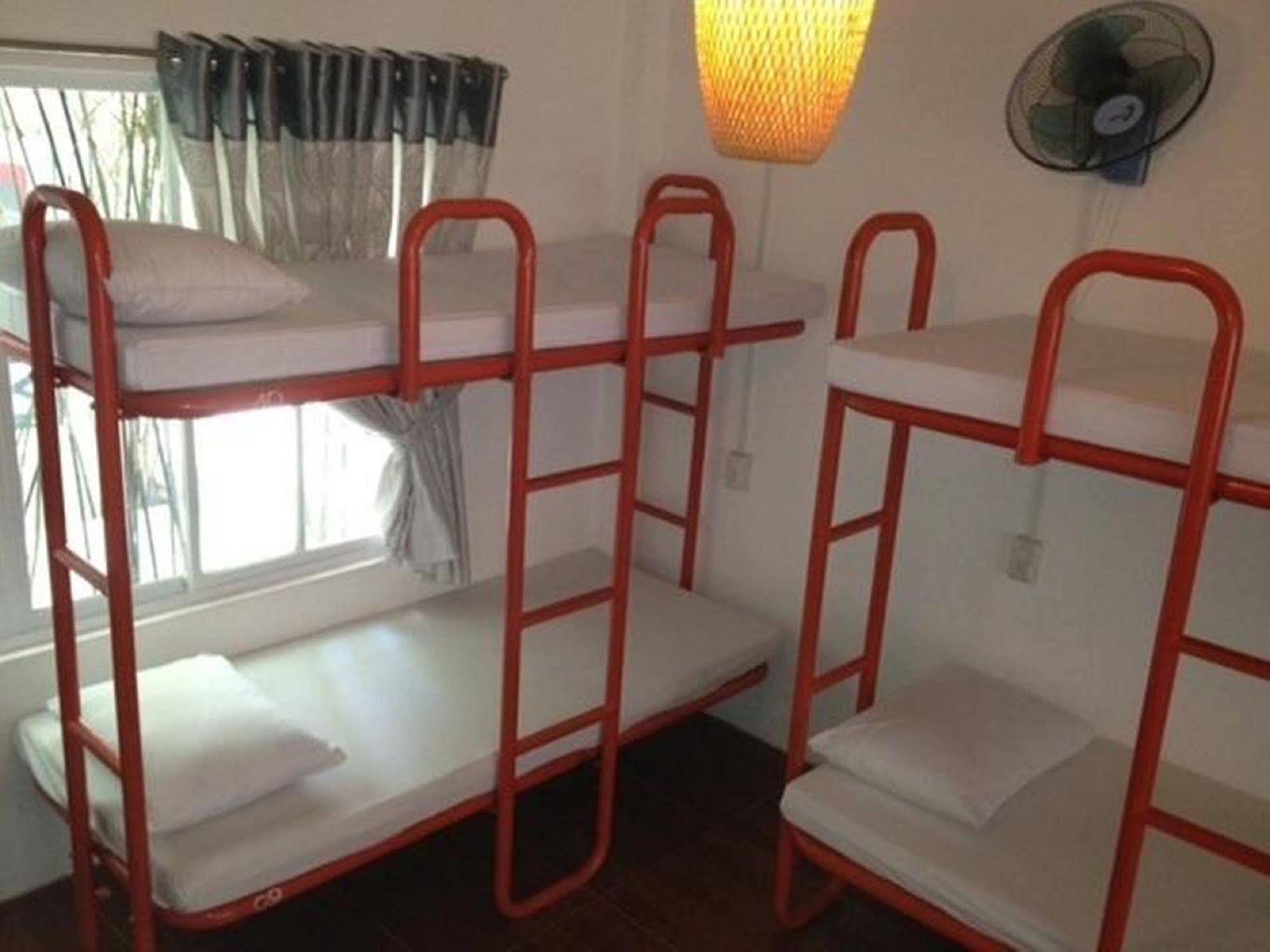 Oyo 381 Tuyet Mai Hotel Nha Trang Bagian luar foto