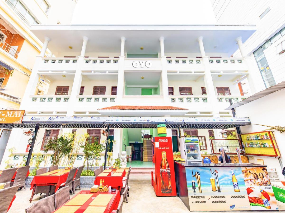 Oyo 381 Tuyet Mai Hotel Nha Trang Bagian luar foto