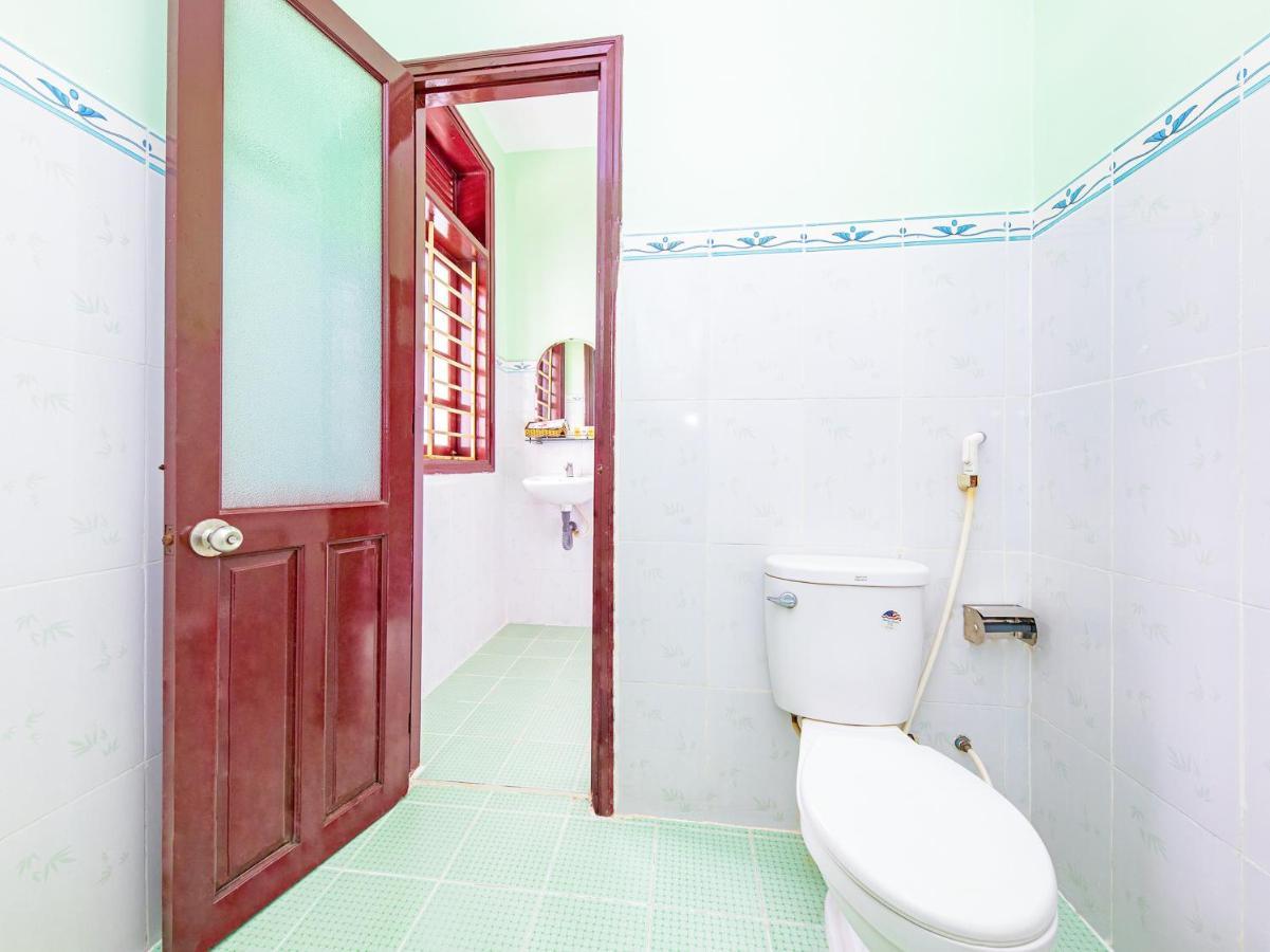 Oyo 381 Tuyet Mai Hotel Nha Trang Bagian luar foto